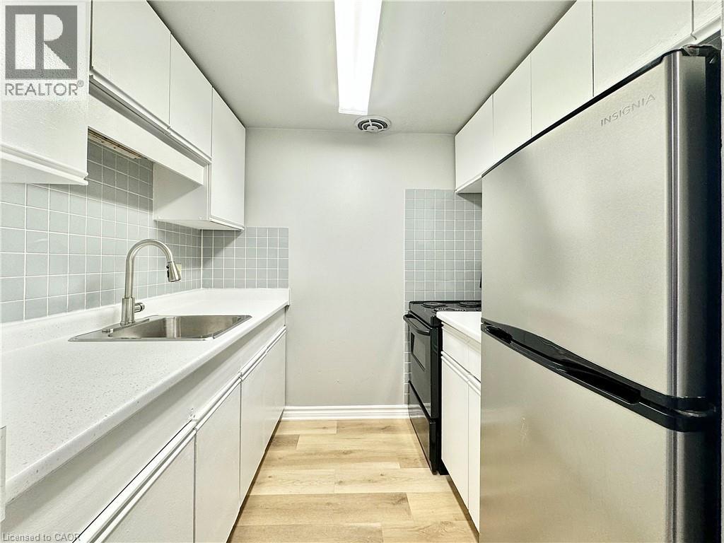 1200 Courtland Avenue E Unit# 2, Kitchener, Ontario  N2C 1K7 - Photo 9 - 40811021