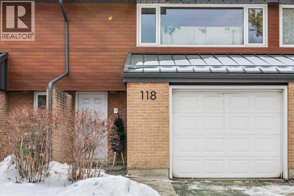 118 Brae Glen Lane SW, calgary, Alberta