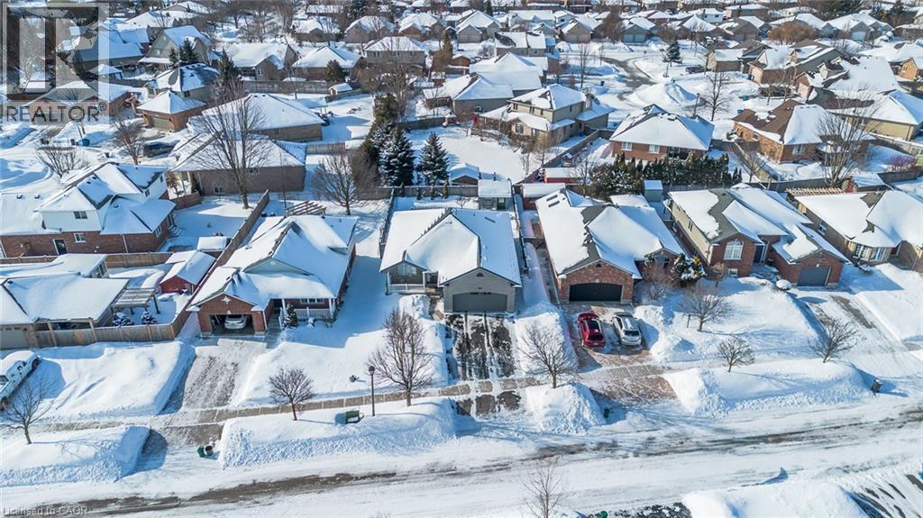 21 Moore Street, Stratford, Ontario  N4Z 1J4 - Photo 3 - 40808646