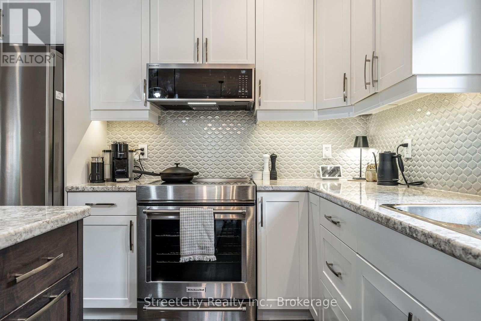 32 Culliton Street, Stratford, Ontario  N5A 0G2 - Photo 12 - X12867154