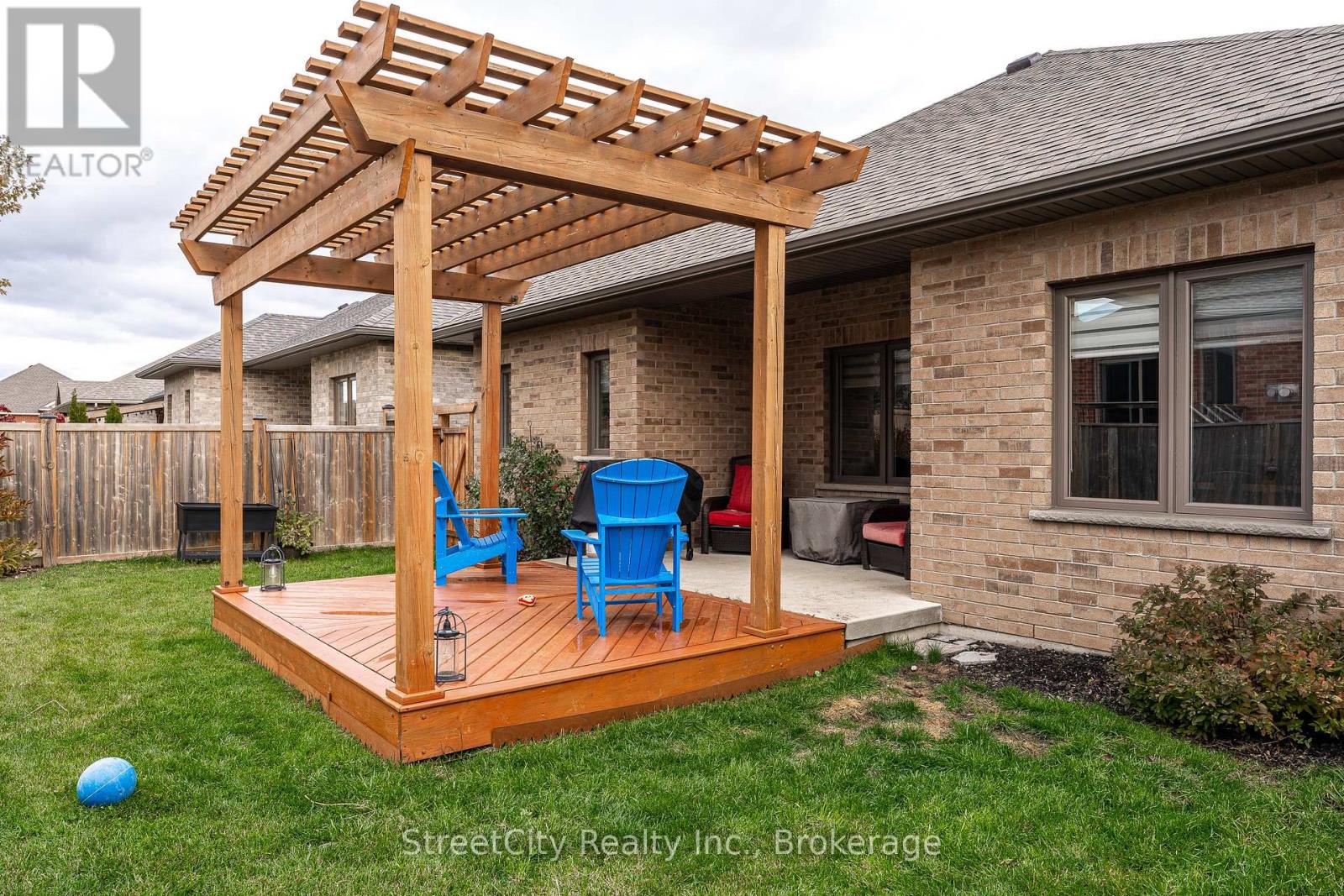 32 Culliton Street, Stratford, Ontario  N5A 0G2 - Photo 40 - X12867154