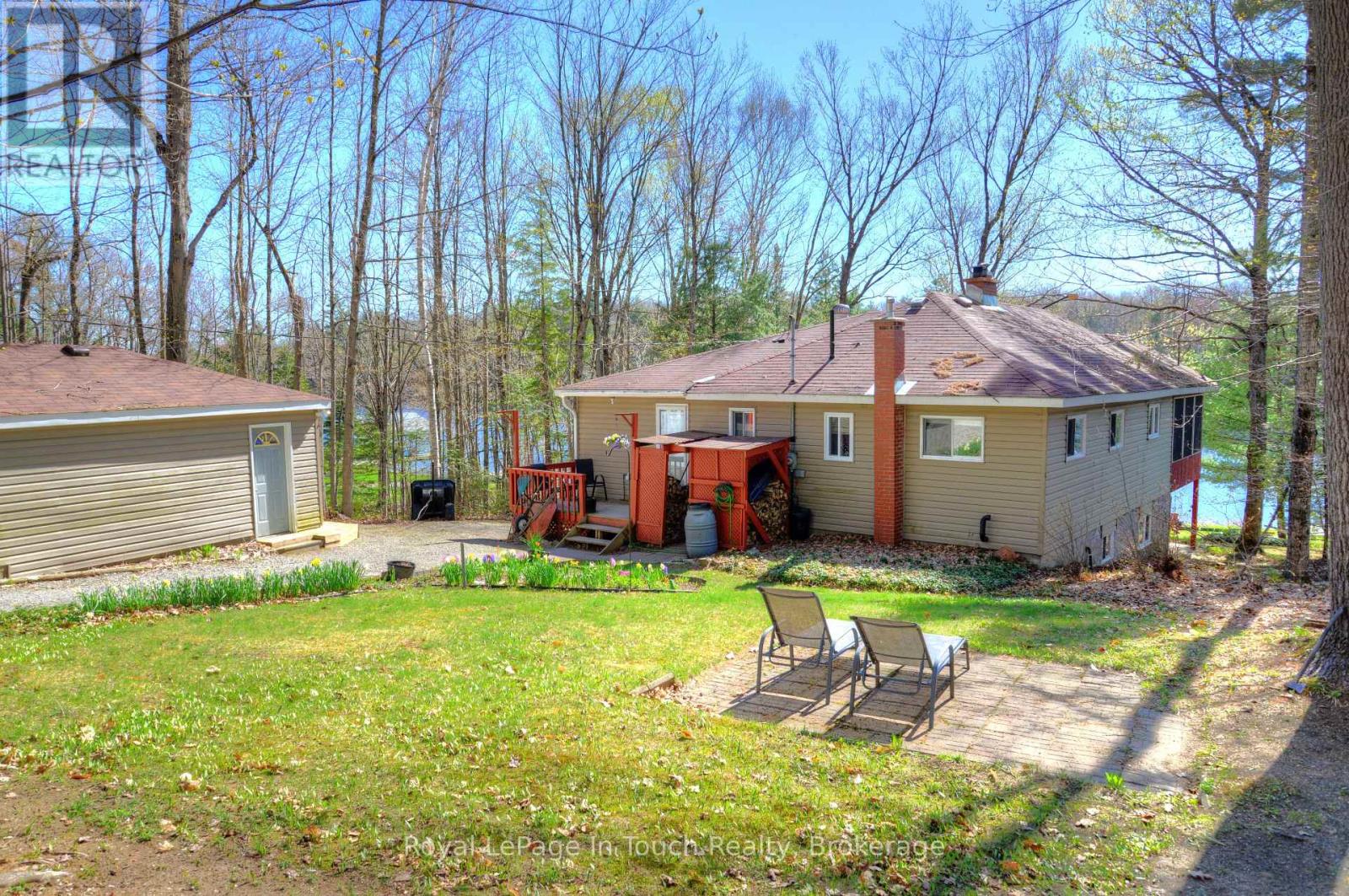 476 Hungry Bay Road E, Georgian Bay (Baxter), Ontario  L0K 1S0 - Photo 12 - X12867180