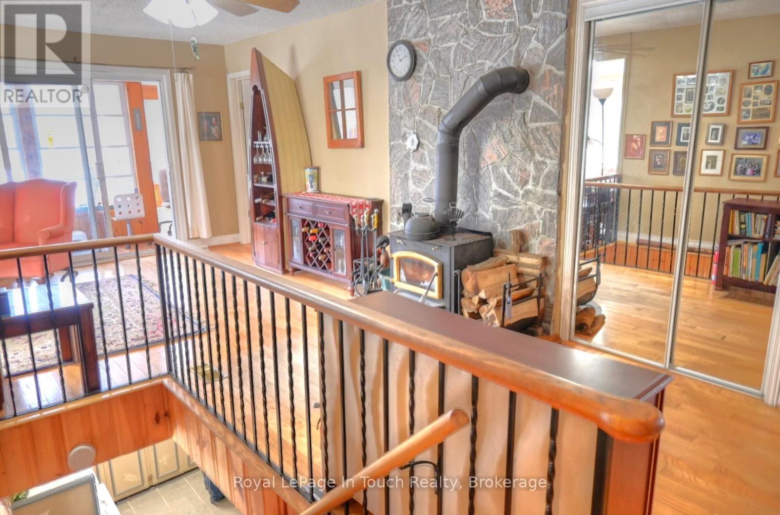 476 Hungry Bay Road E, Georgian Bay (Baxter), Ontario  L0K 1S0 - Photo 21 - X12867180