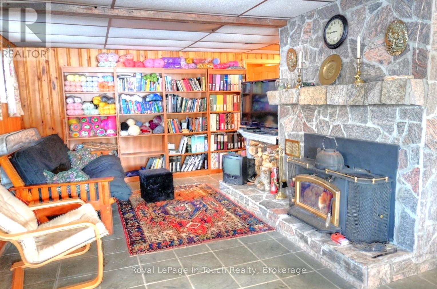 476 Hungry Bay Road E, Georgian Bay (Baxter), Ontario  L0K 1S0 - Photo 33 - X12867180