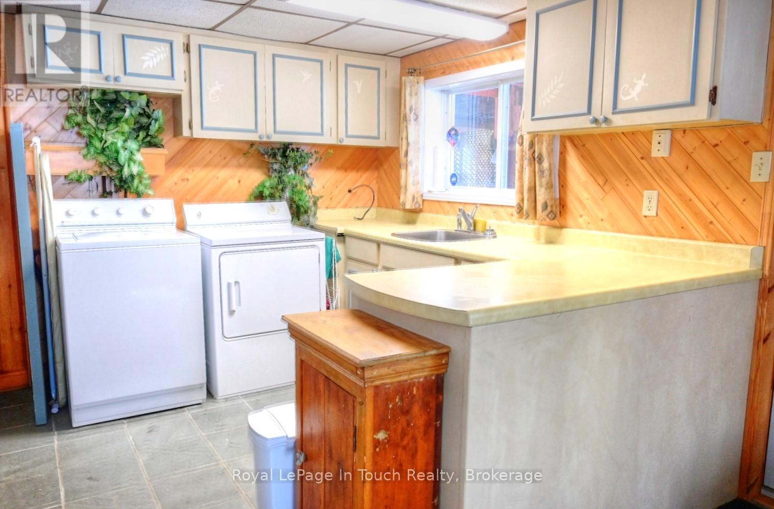 476 Hungry Bay Road E, Georgian Bay (Baxter), Ontario  L0K 1S0 - Photo 34 - X12867180