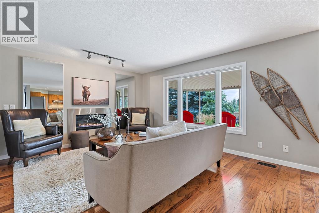 33 Sunset Crescent, Okotoks, Alberta  T1S 1P3 - Photo 12 - A2290204