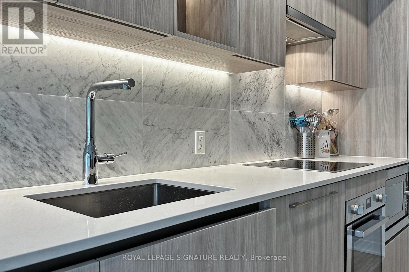 805 - 17 Bathurst Street, Toronto, Ontario  M5V 0N1 - Photo 14 - C12867126