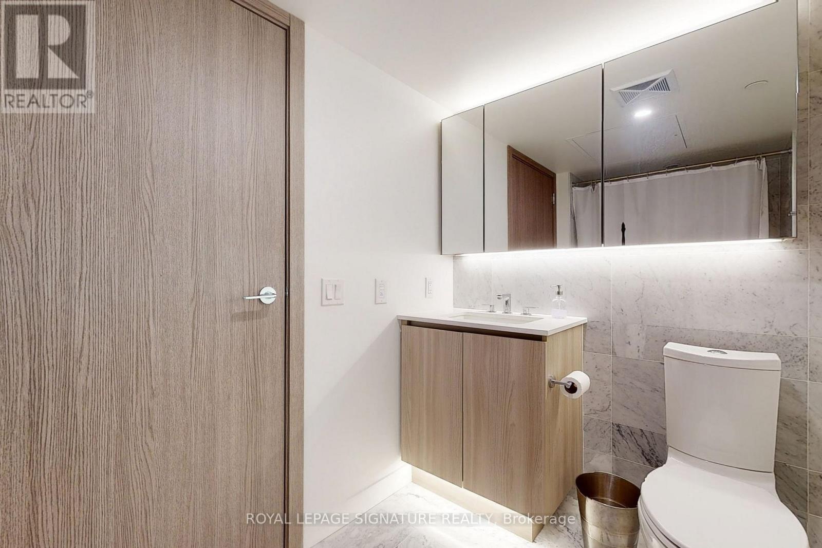 805 - 17 Bathurst Street, Toronto, Ontario  M5V 0N1 - Photo 17 - C12867126