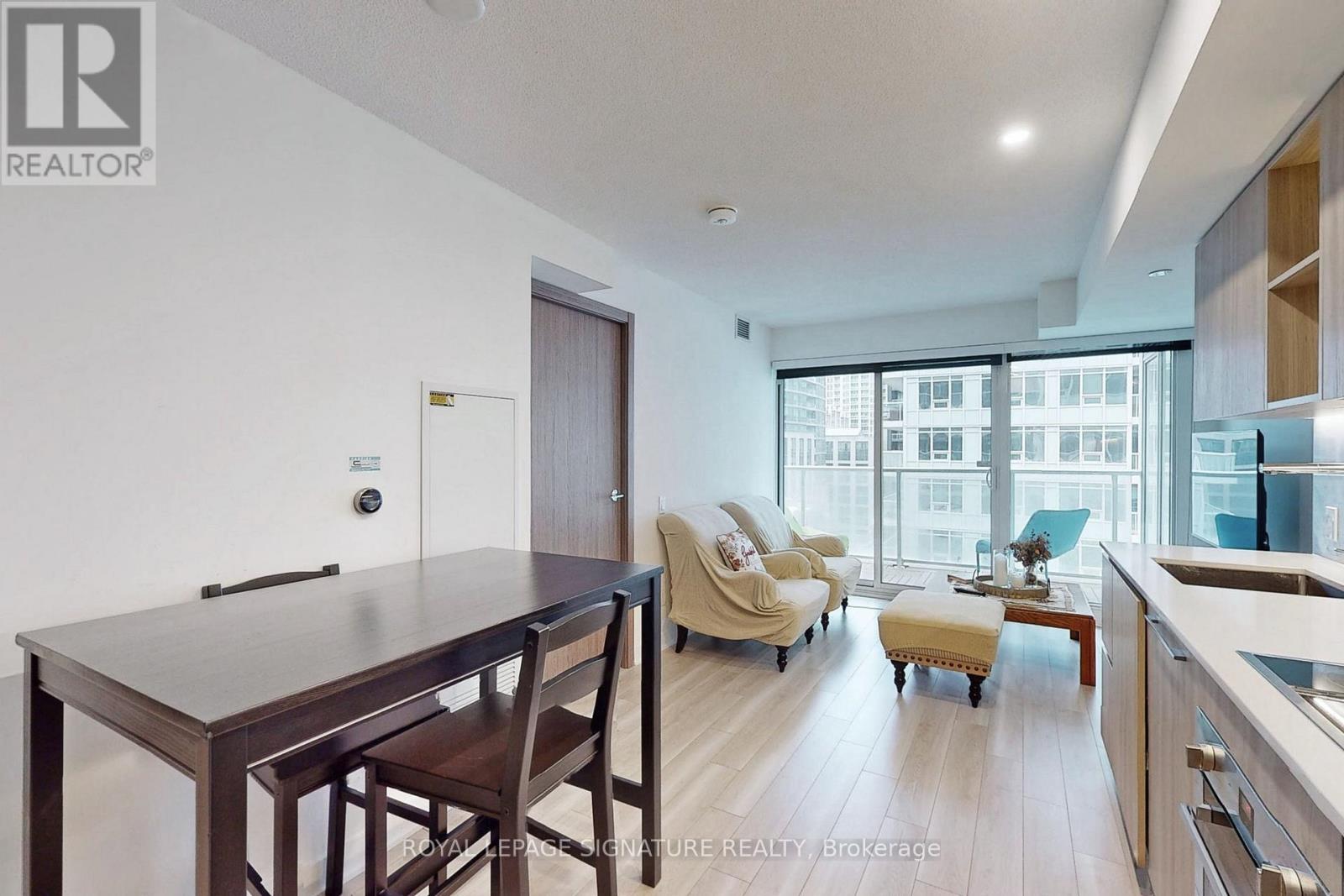 805 - 17 Bathurst Street, Toronto, Ontario  M5V 0N1 - Photo 7 - C12867126