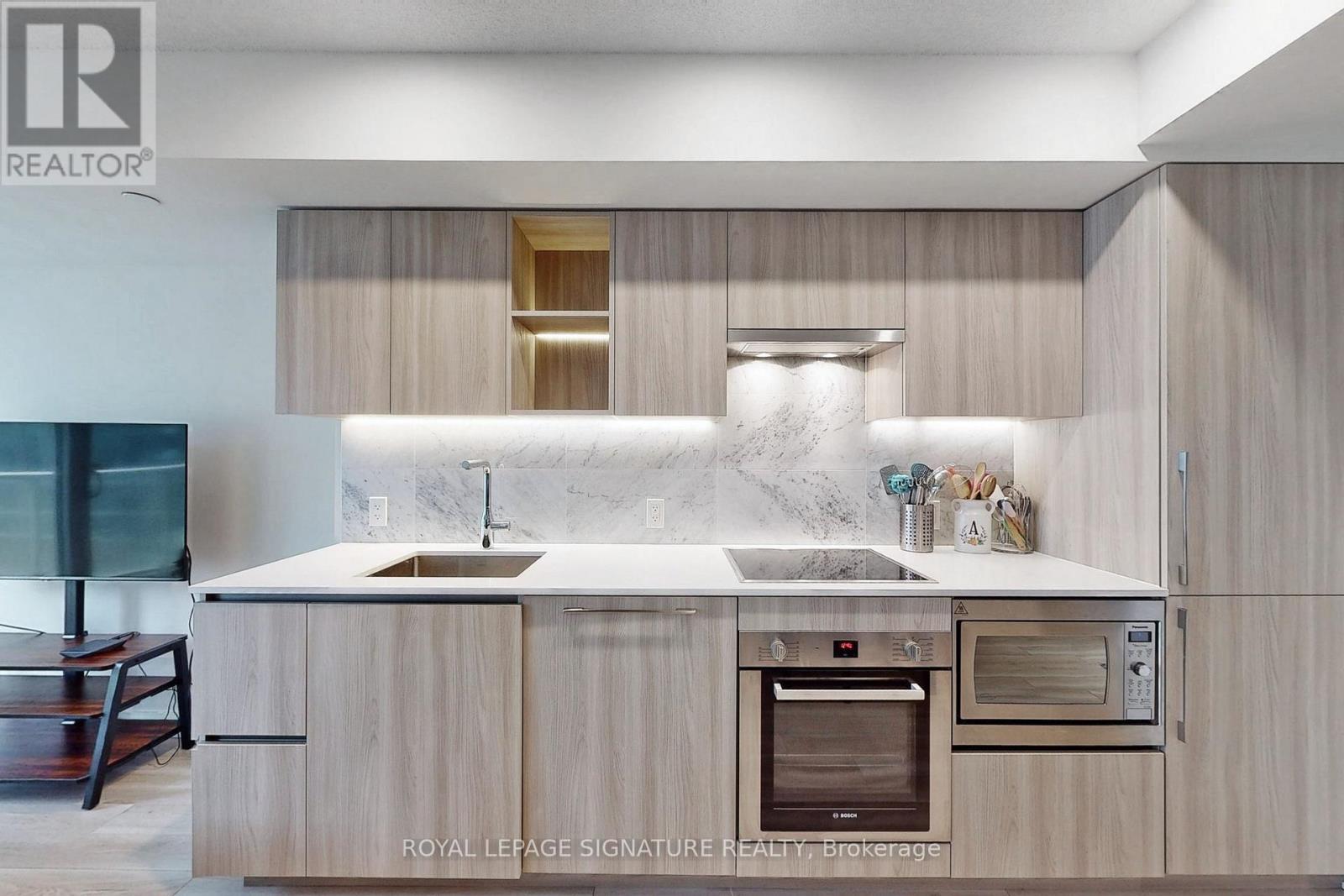 805 - 17 Bathurst Street, Toronto, Ontario  M5V 0N1 - Photo 8 - C12867126