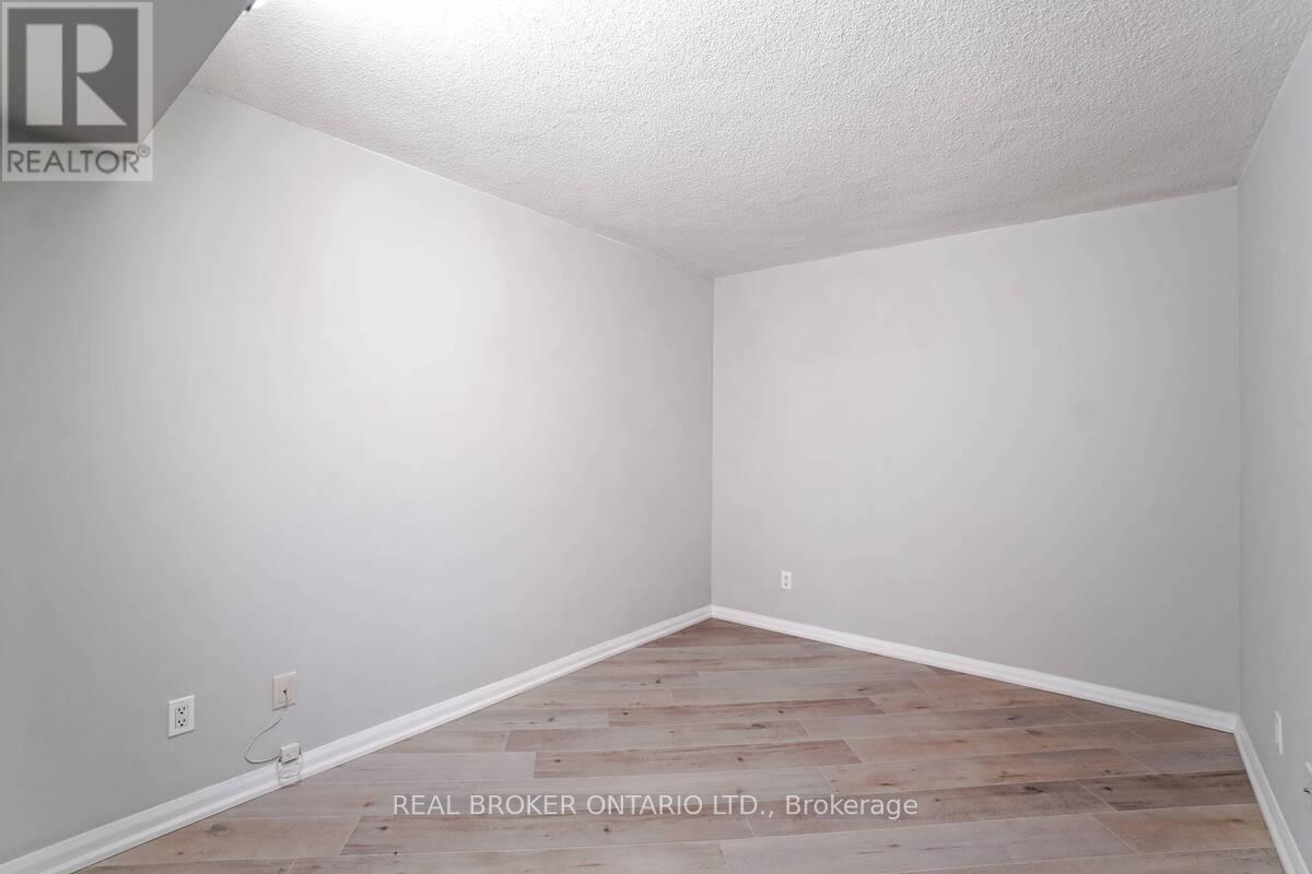 753 - 111 Elizabeth Street, Toronto, Ontario  M5G 1P7 - Photo 16 - C12867152