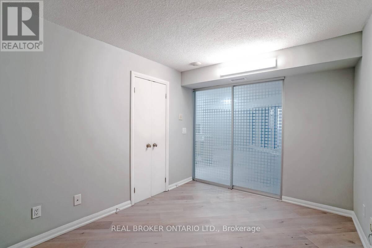 753 - 111 Elizabeth Street, Toronto, Ontario  M5G 1P7 - Photo 17 - C12867152