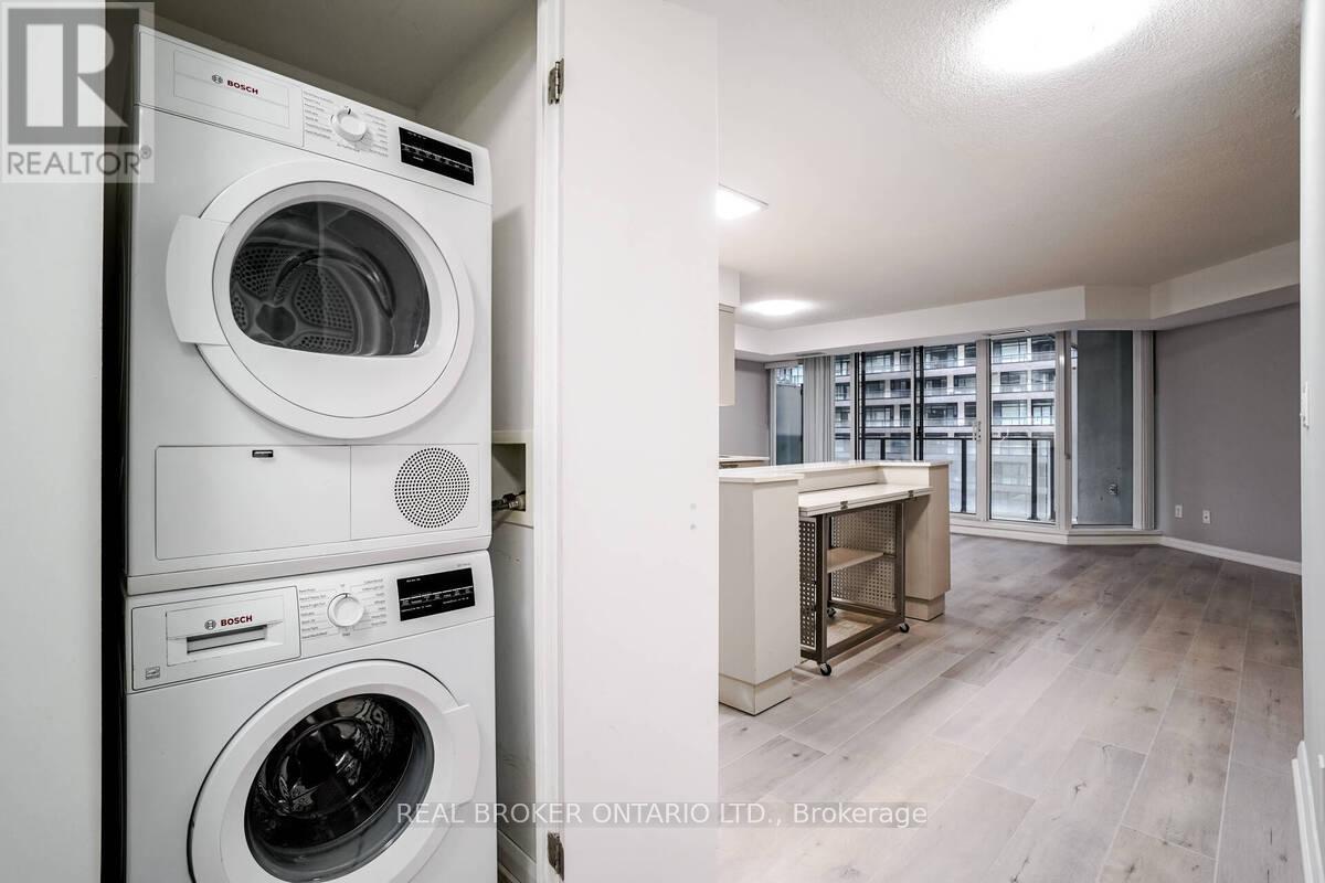 753 - 111 Elizabeth Street, Toronto, Ontario  M5G 1P7 - Photo 21 - C12867152