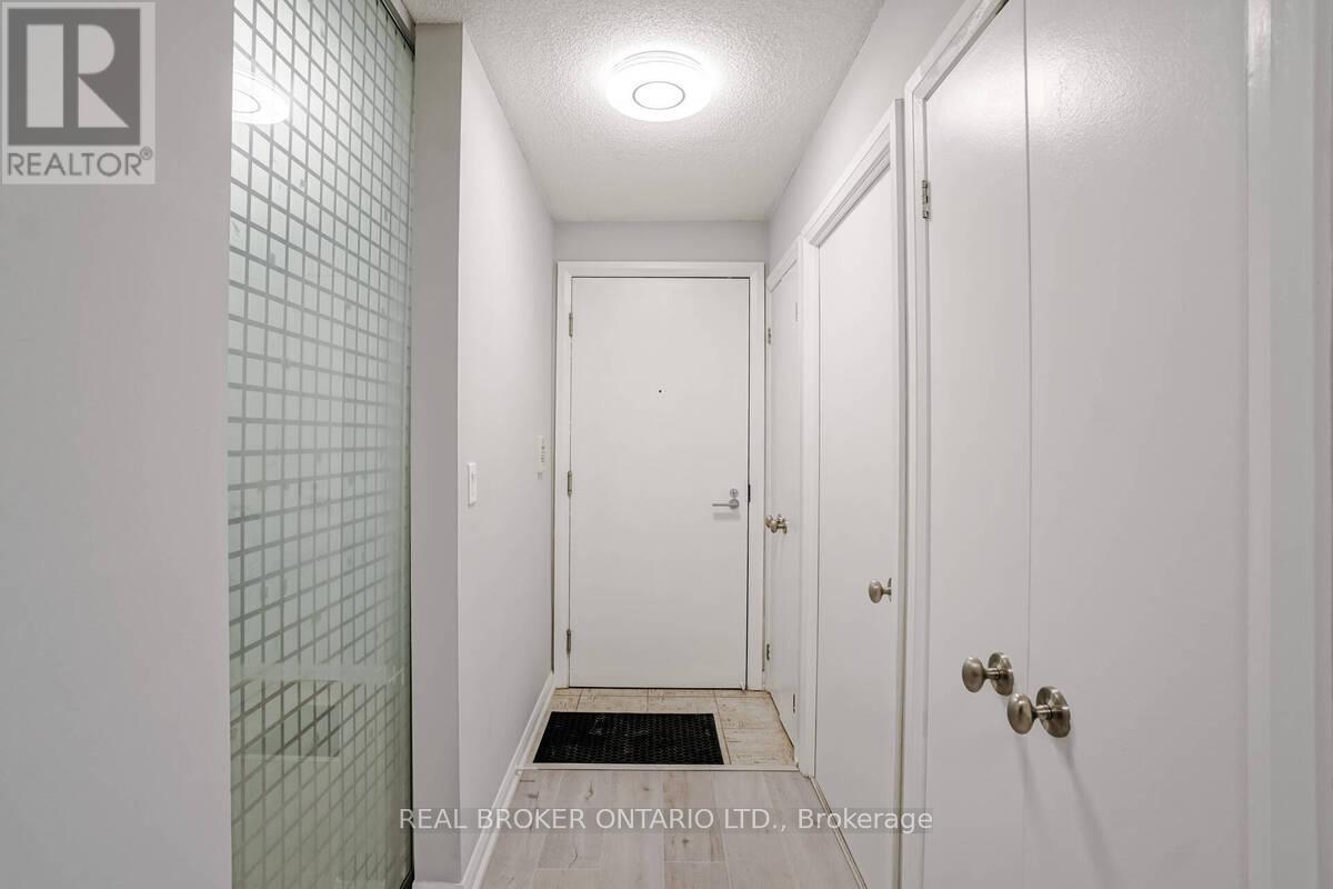 753 - 111 Elizabeth Street, Toronto, Ontario  M5G 1P7 - Photo 5 - C12867152