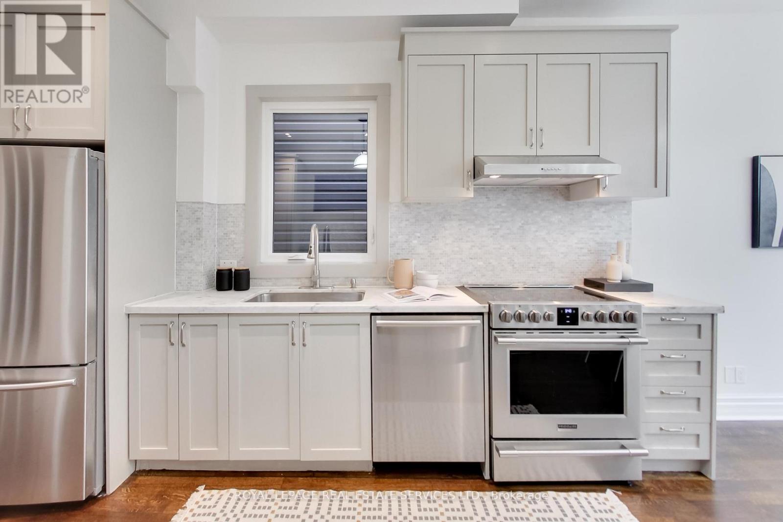 53 Robinson Street, Toronto, Ontario  M6J 1L4 - Photo 11 - C12867282