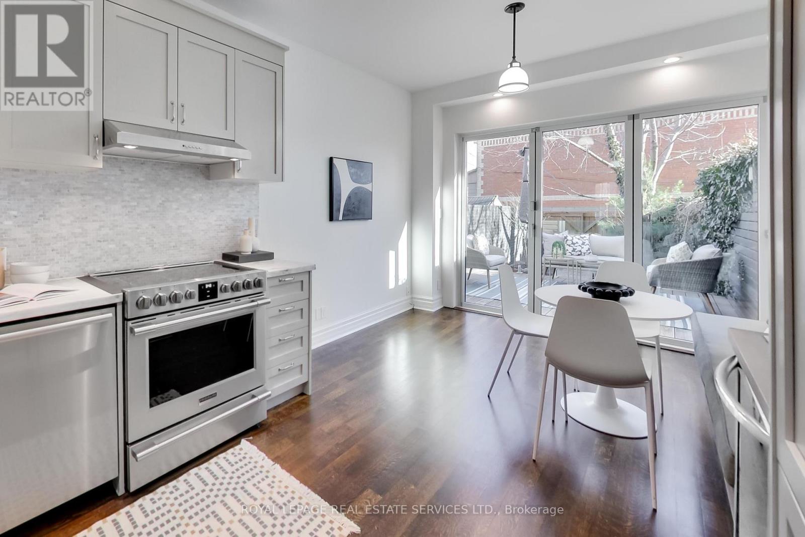 53 Robinson Street, Toronto, Ontario  M6J 1L4 - Photo 12 - C12867282