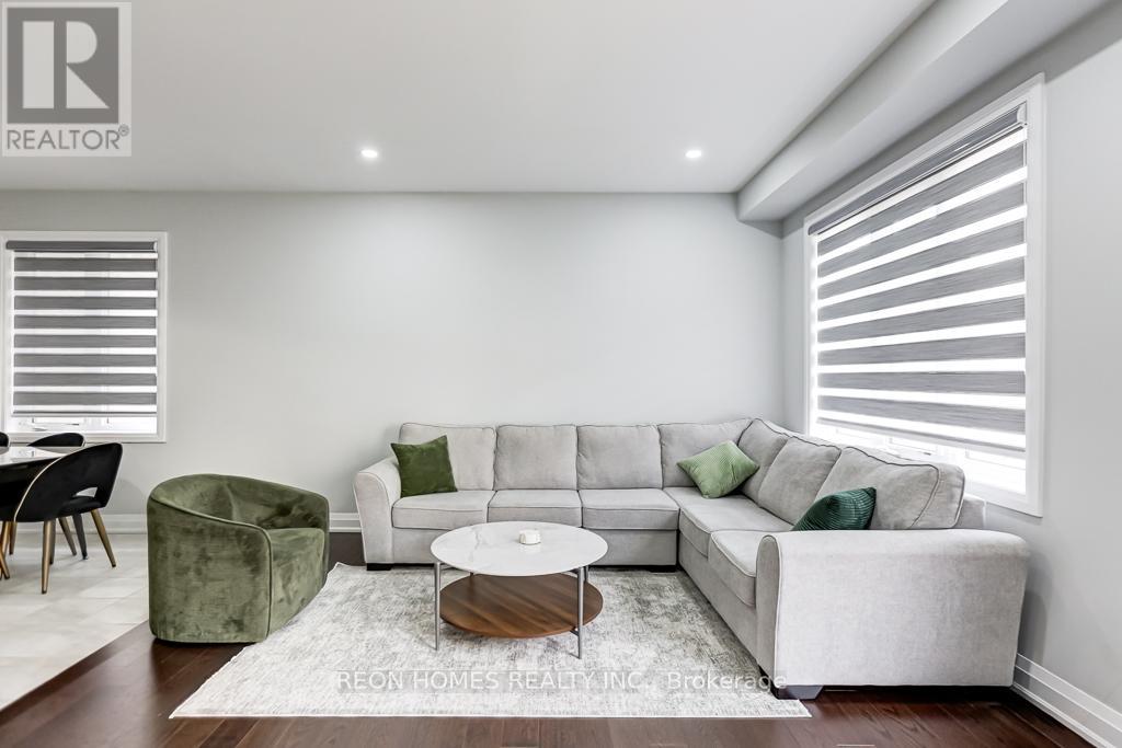 978 Crowsnest Hollow, Pickering, Ontario  L1X 0P4 - Photo 14 - E12867174