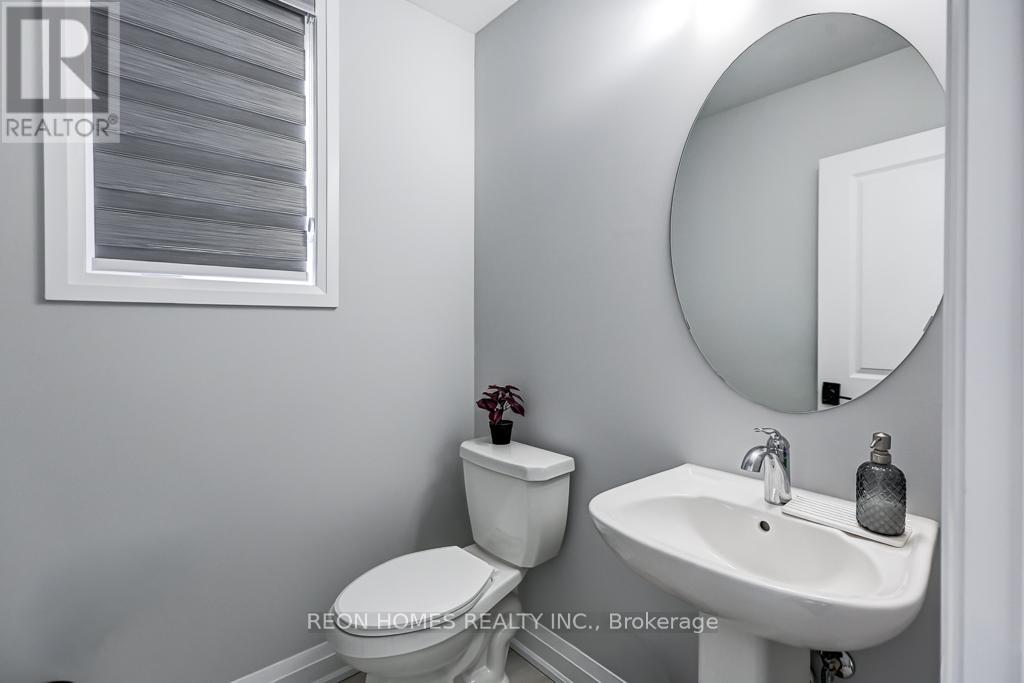 978 Crowsnest Hollow, Pickering, Ontario  L1X 0P4 - Photo 17 - E12867174