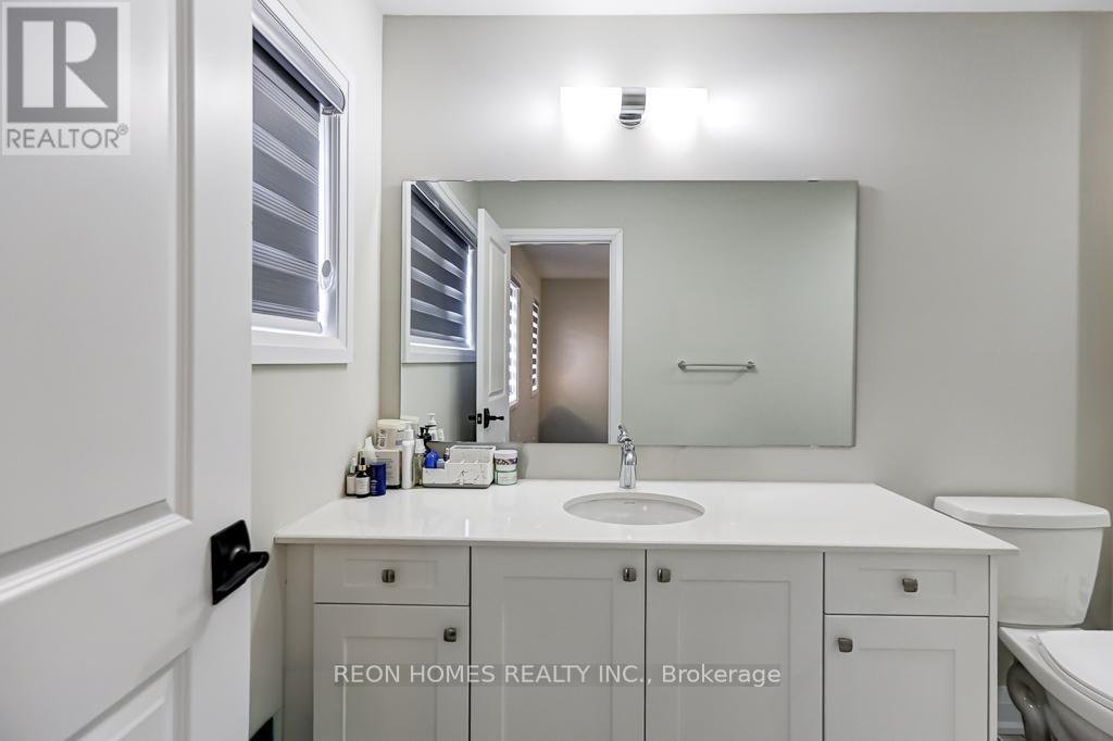 978 Crowsnest Hollow, Pickering, Ontario  L1X 0P4 - Photo 20 - E12867174