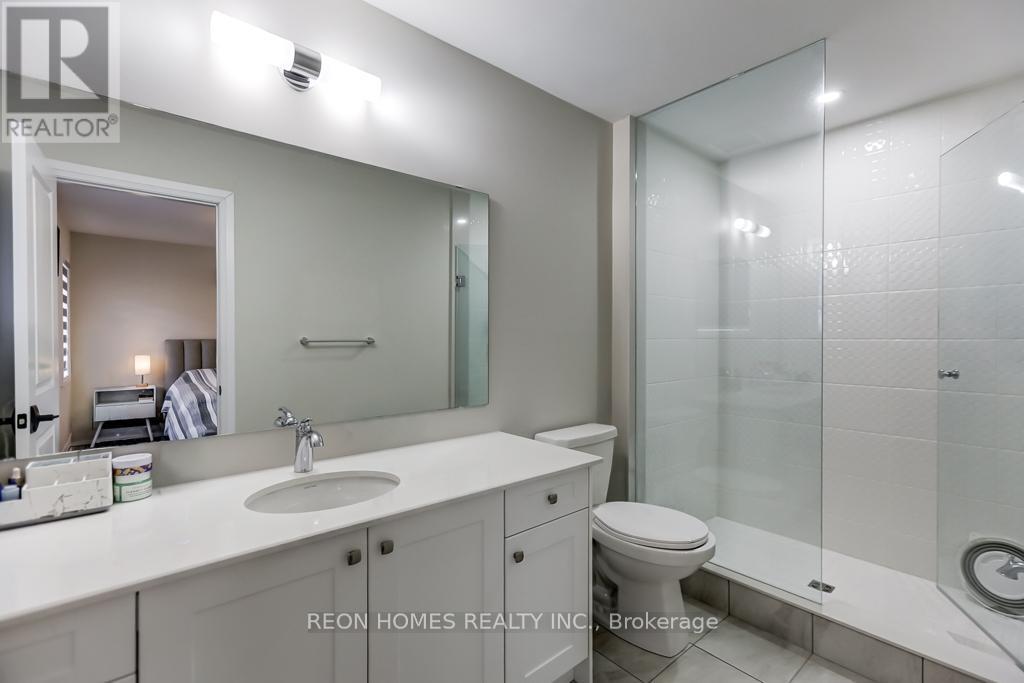 978 Crowsnest Hollow, Pickering, Ontario  L1X 0P4 - Photo 21 - E12867174