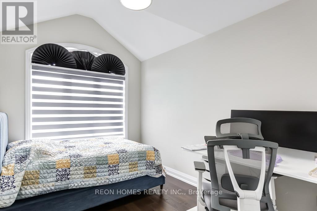 978 Crowsnest Hollow, Pickering, Ontario  L1X 0P4 - Photo 25 - E12867174