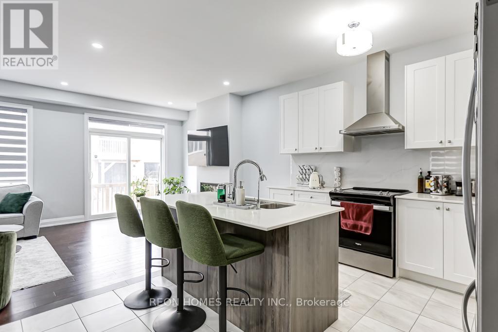 978 Crowsnest Hollow, Pickering, Ontario  L1X 0P4 - Photo 7 - E12867174