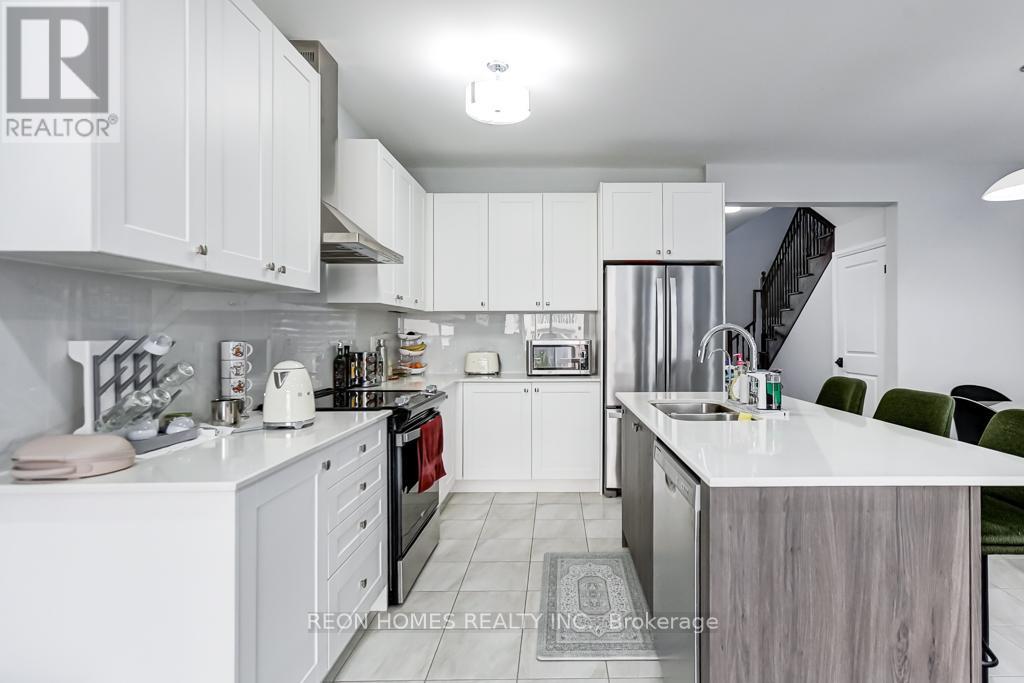 978 Crowsnest Hollow, Pickering, Ontario  L1X 0P4 - Photo 9 - E12867174