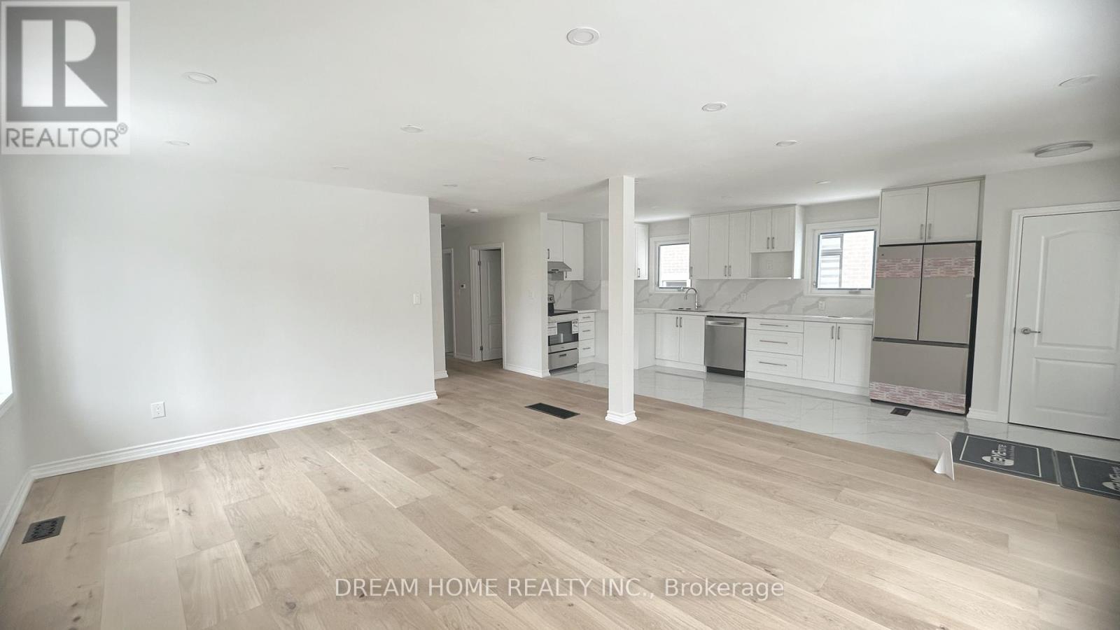 Main Floor - 6 Clementine Square, Toronto, Ontario  M1G 2V7 - Photo 3 - E12867344