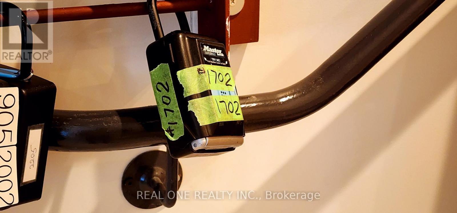 1702 - 180 Front Street E, Toronto, Ontario  M5A 0A9 - Photo 18 - C12866944