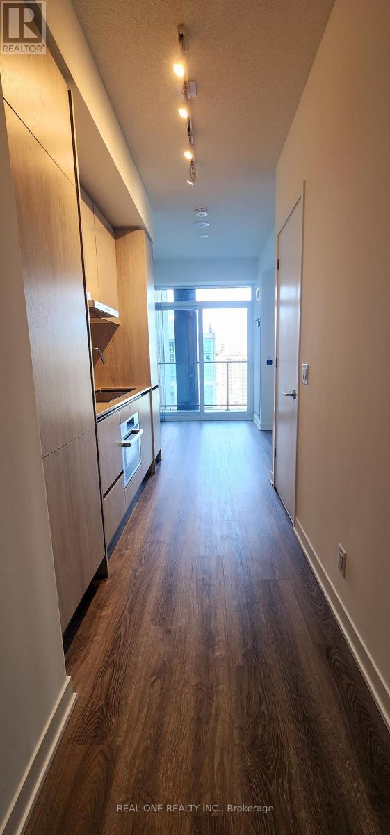 1702 - 180 Front Street E, Toronto, Ontario  M5A 0A9 - Photo 8 - C12866944