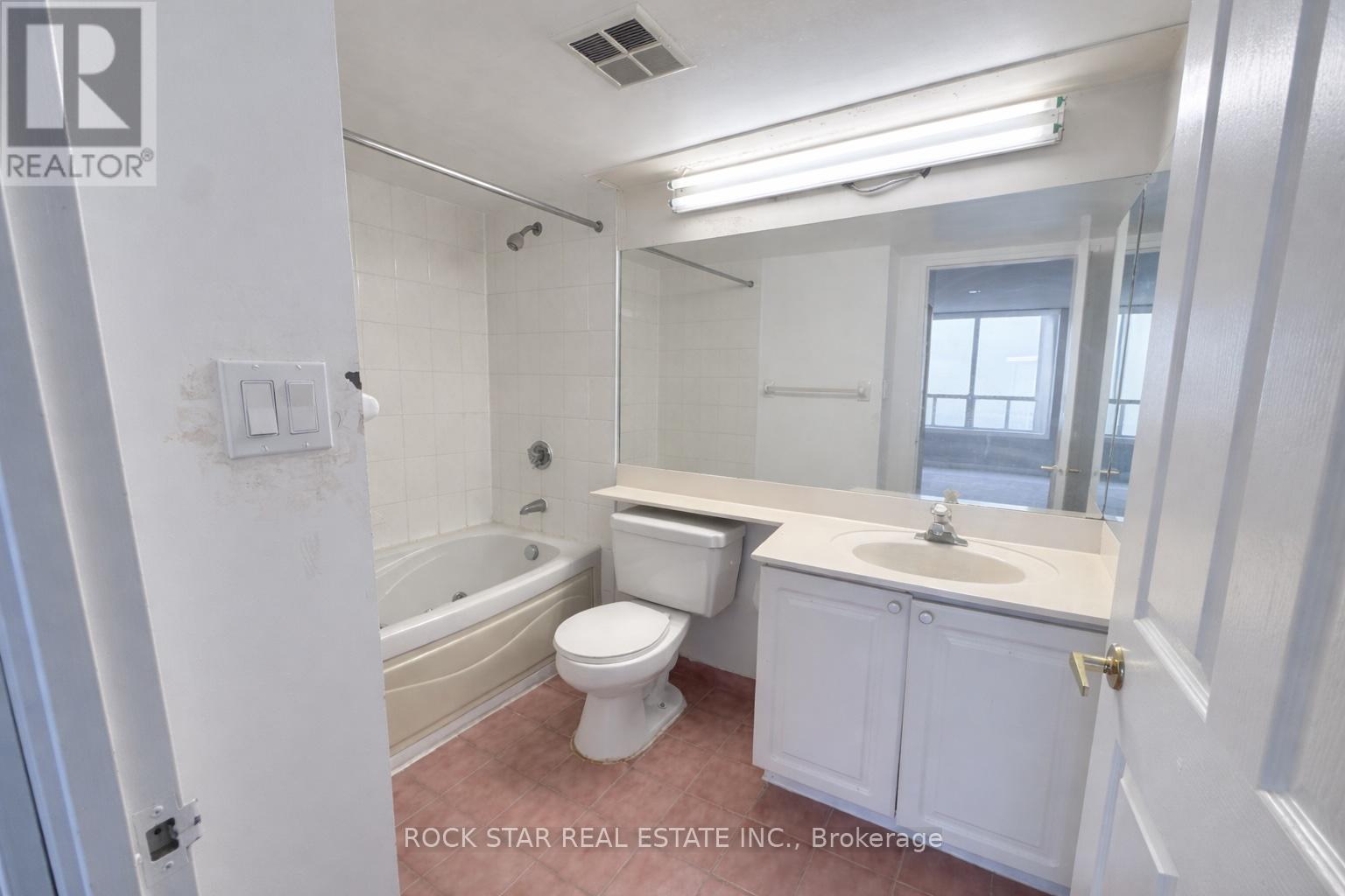 2702 - 88 Corporate Drive, Toronto, Ontario  M1H 3G6 - Photo 13 - E12866586