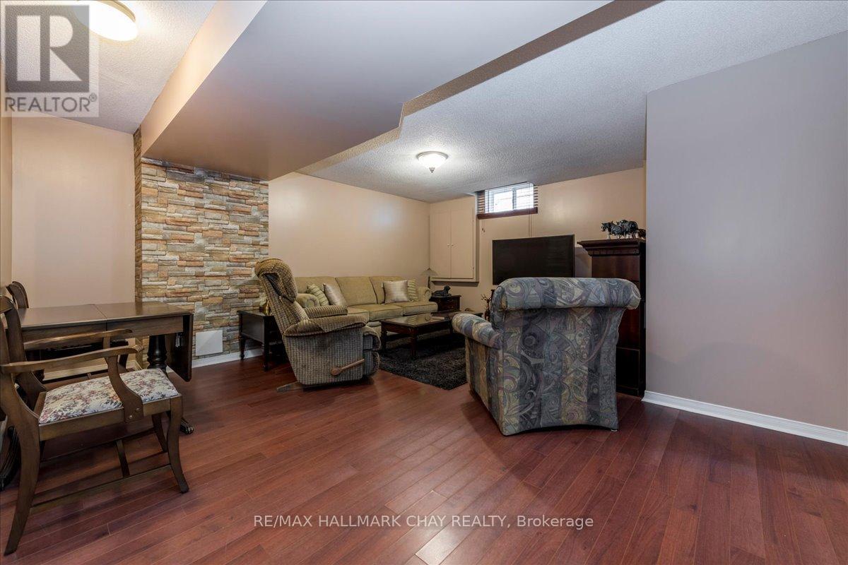 84 Pringle Drive, Barrie (Edgehill Drive), Ontario  L4N 0R2 - Photo 14 - S12867308