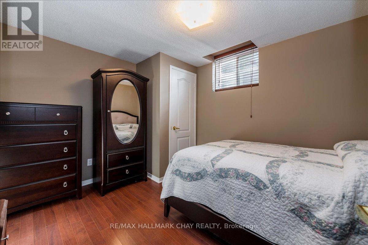 84 Pringle Drive, Barrie (Edgehill Drive), Ontario  L4N 0R2 - Photo 16 - S12867308