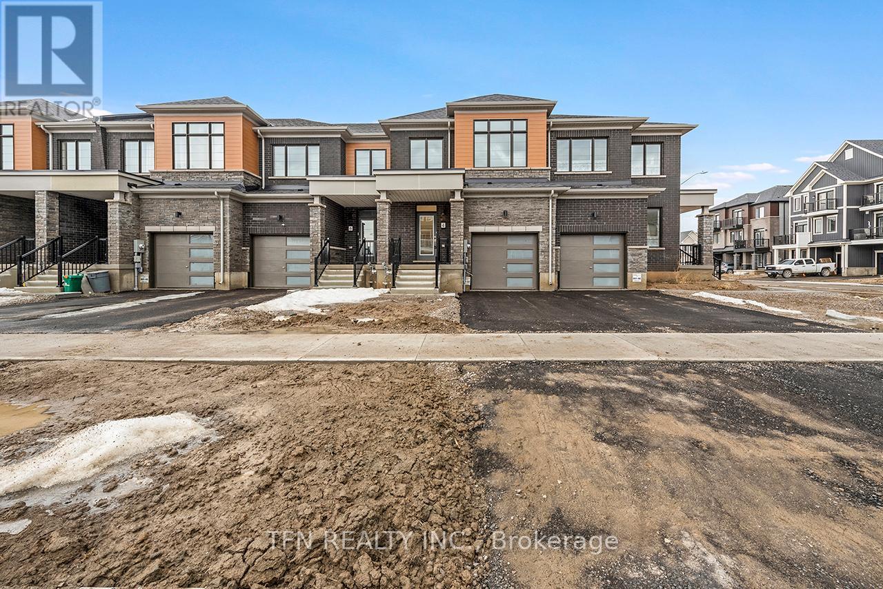 4 Riley Park Drive, Haldimand, Ontario  N3W 0K2 - Photo 2 - X12819800