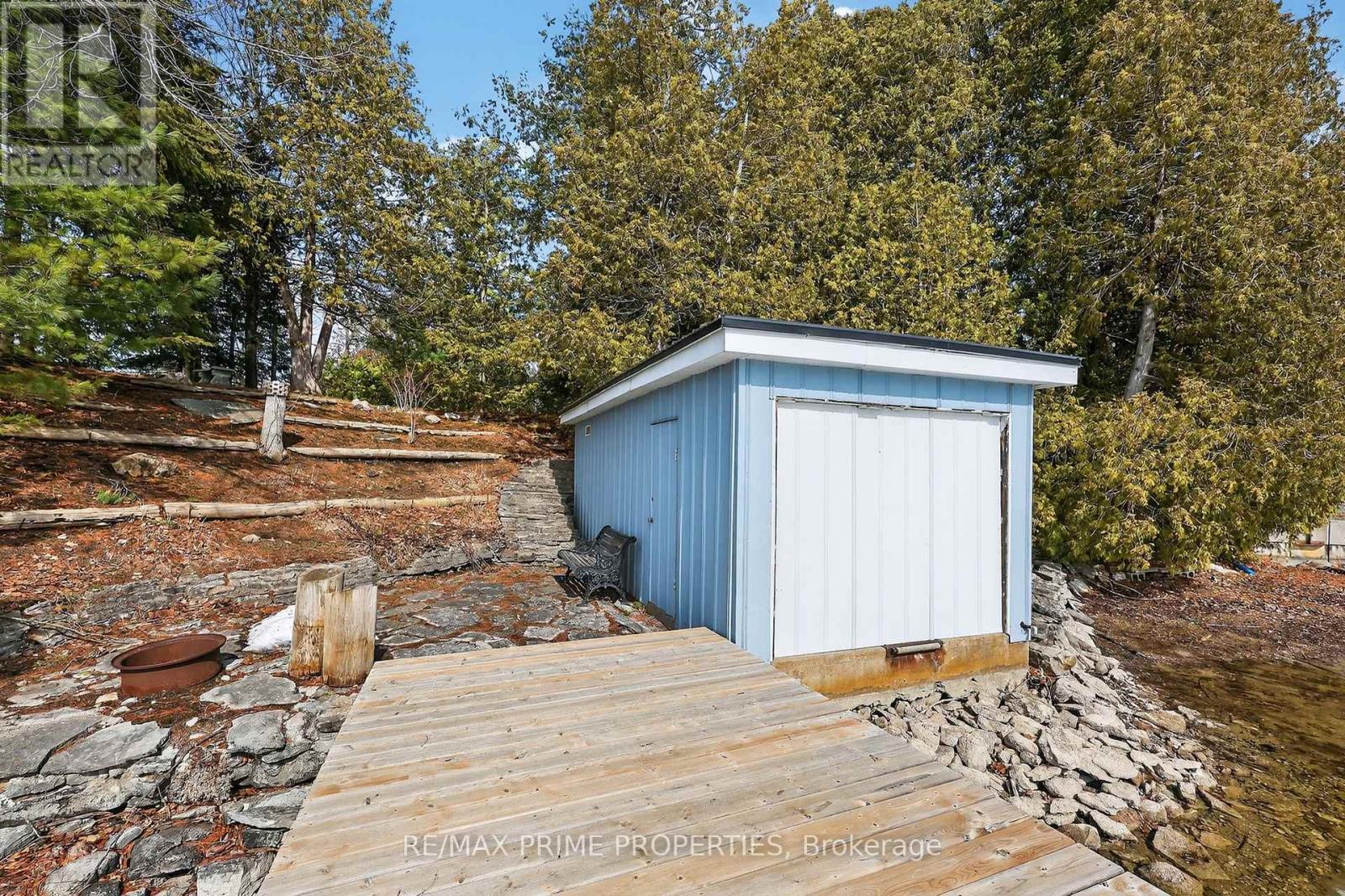 21 Stanley Road, Kawartha Lakes, Ontario  K0M 2T0 - Photo 25 - X12867128