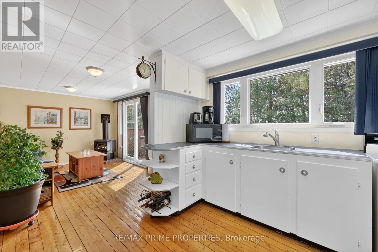 21 Stanley Road, Kawartha Lakes, Ontario  K0M 2T0 - Photo 6 - X12867128