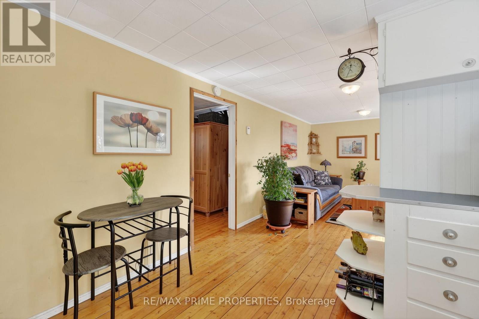 21 Stanley Road, Kawartha Lakes, Ontario  K0M 2T0 - Photo 7 - X12867128