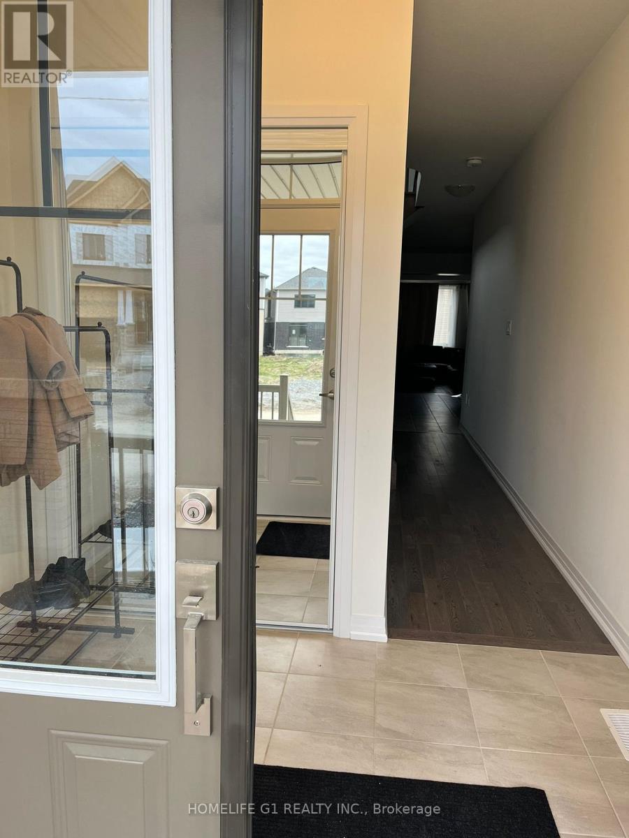 12 Brighton Lane, Thorold, Ontario  L2V 0P2 - Photo 3 - X12867130