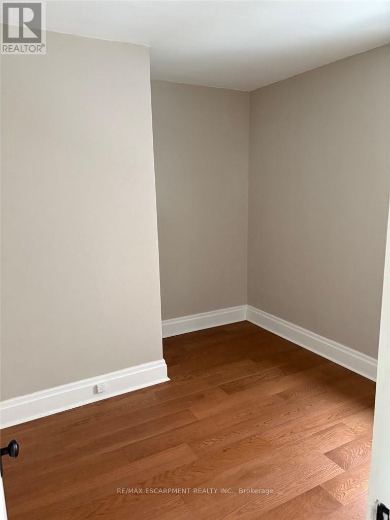 30 Eastchester Avenue, St. Catharines, Ontario  L2P 2V6 - Photo 12 - X12867196