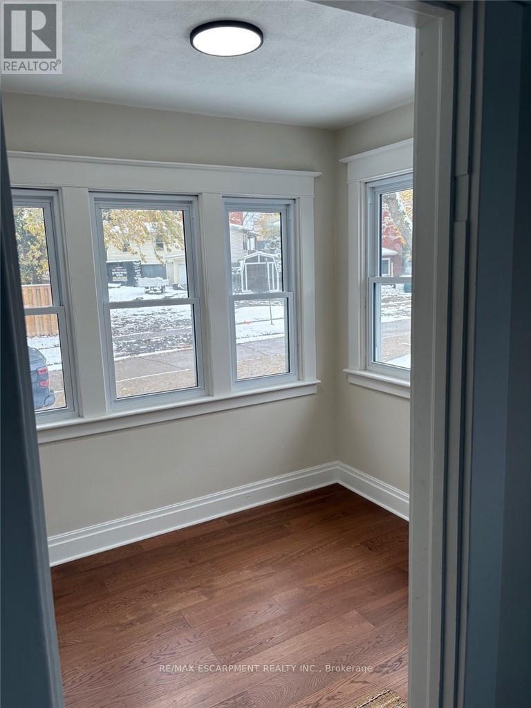 30 Eastchester Avenue, St. Catharines, Ontario  L2P 2V6 - Photo 5 - X12867196