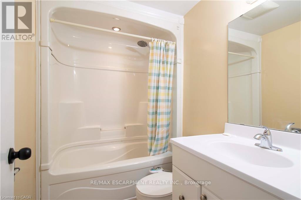 23 - 153 Limeridge Road W, Hamilton, Ontario  L9C 2V3 - Photo 15 - X12867236