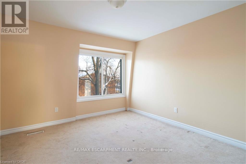 23 - 153 Limeridge Road W, Hamilton, Ontario  L9C 2V3 - Photo 18 - X12867236