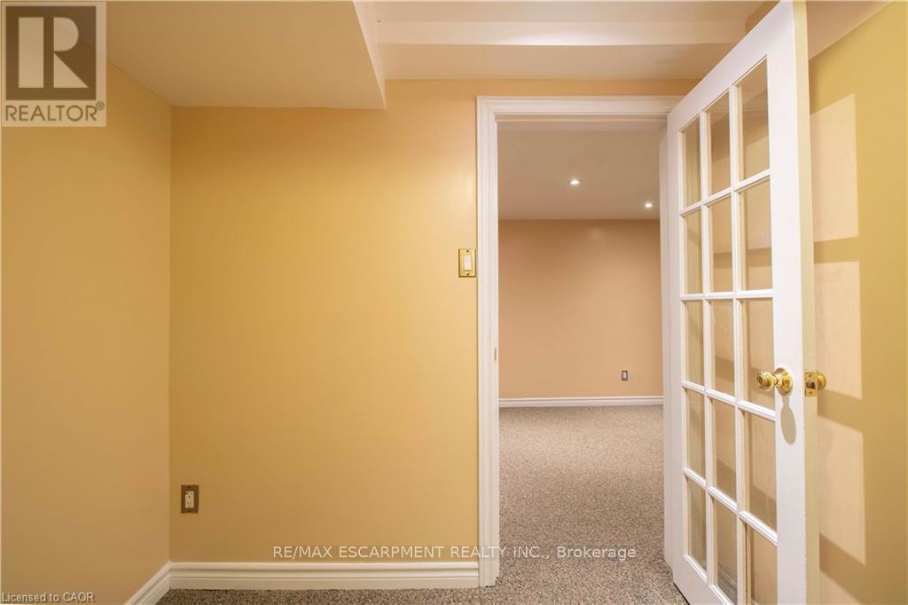 23 - 153 Limeridge Road W, Hamilton, Ontario  L9C 2V3 - Photo 23 - X12867236