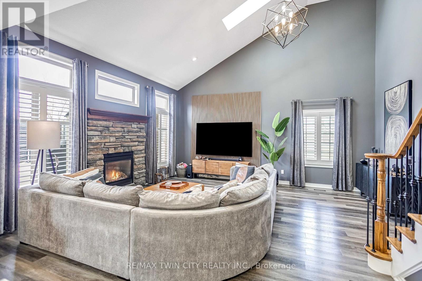 783 Stonegate Drive, Woodstock, Ontario  N4V 1H5 - Photo 10 - X12867264