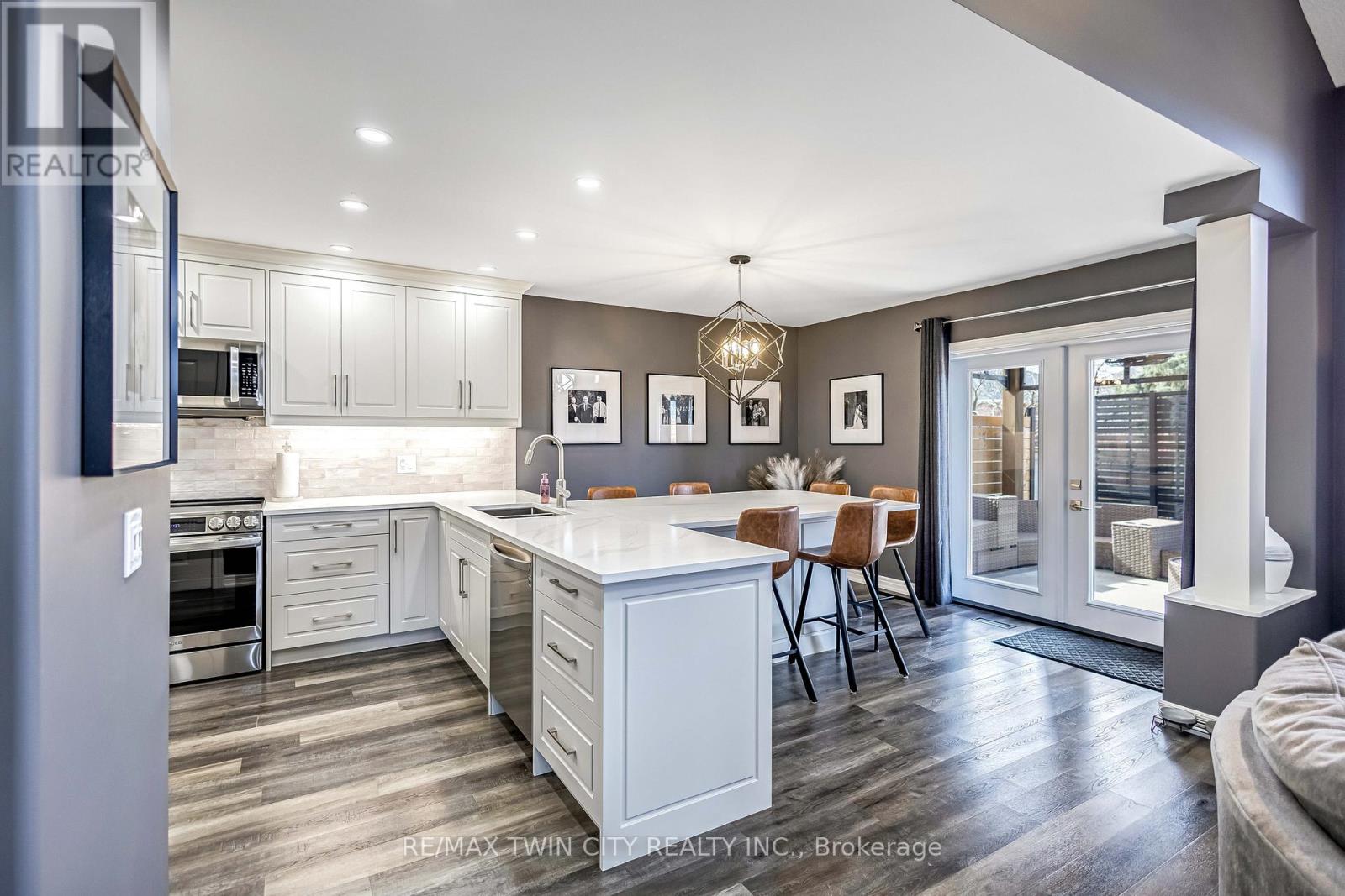 783 Stonegate Drive, Woodstock, Ontario  N4V 1H5 - Photo 11 - X12867264