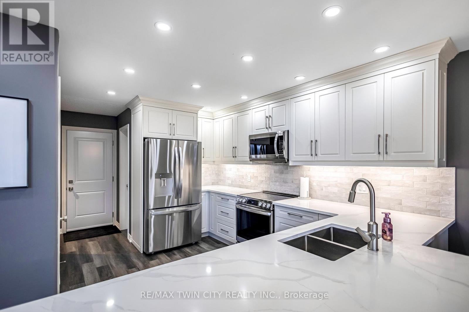 783 Stonegate Drive, Woodstock, Ontario  N4V 1H5 - Photo 13 - X12867264