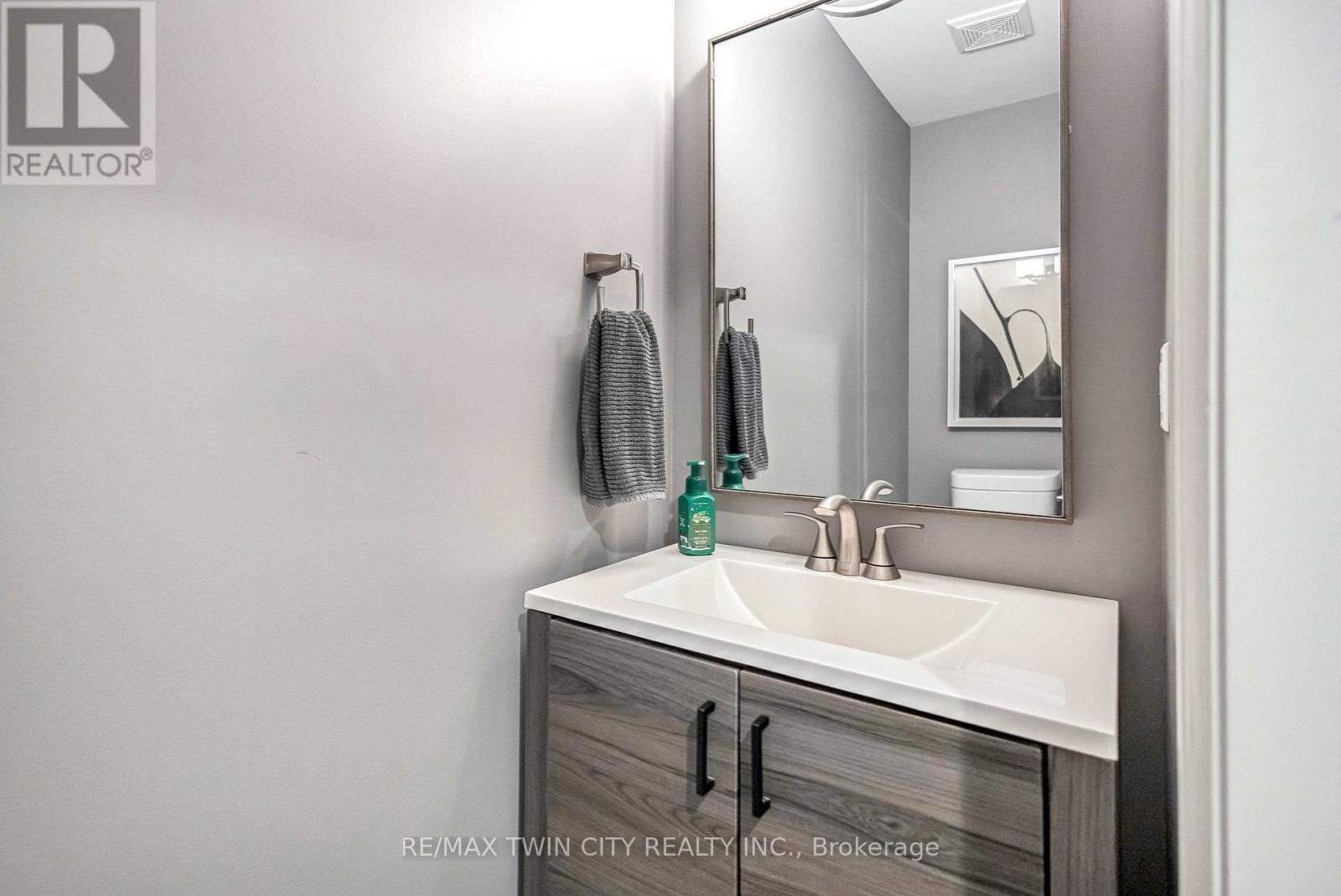 783 Stonegate Drive, Woodstock, Ontario  N4V 1H5 - Photo 18 - X12867264