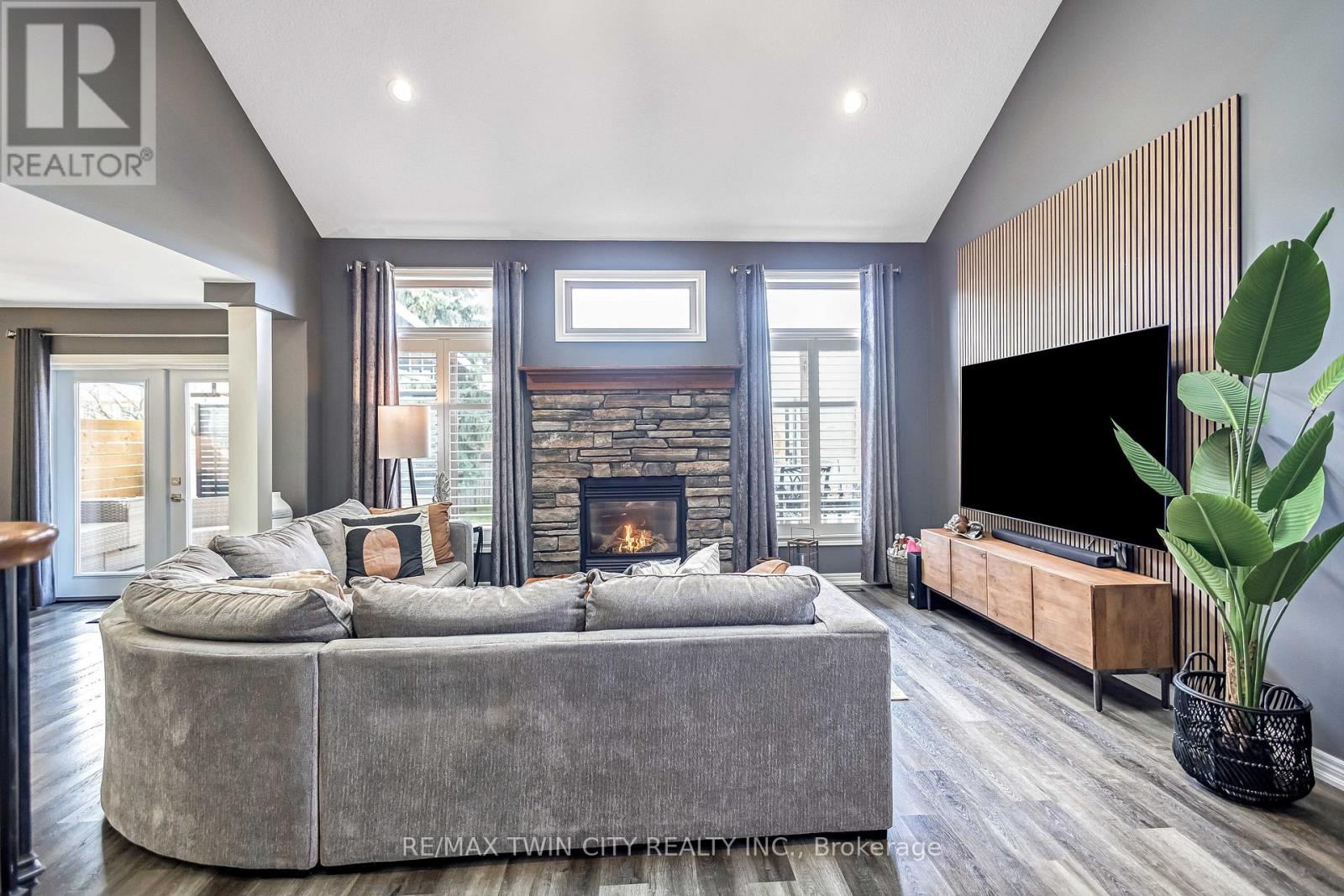 783 Stonegate Drive, Woodstock, Ontario  N4V 1H5 - Photo 7 - X12867264