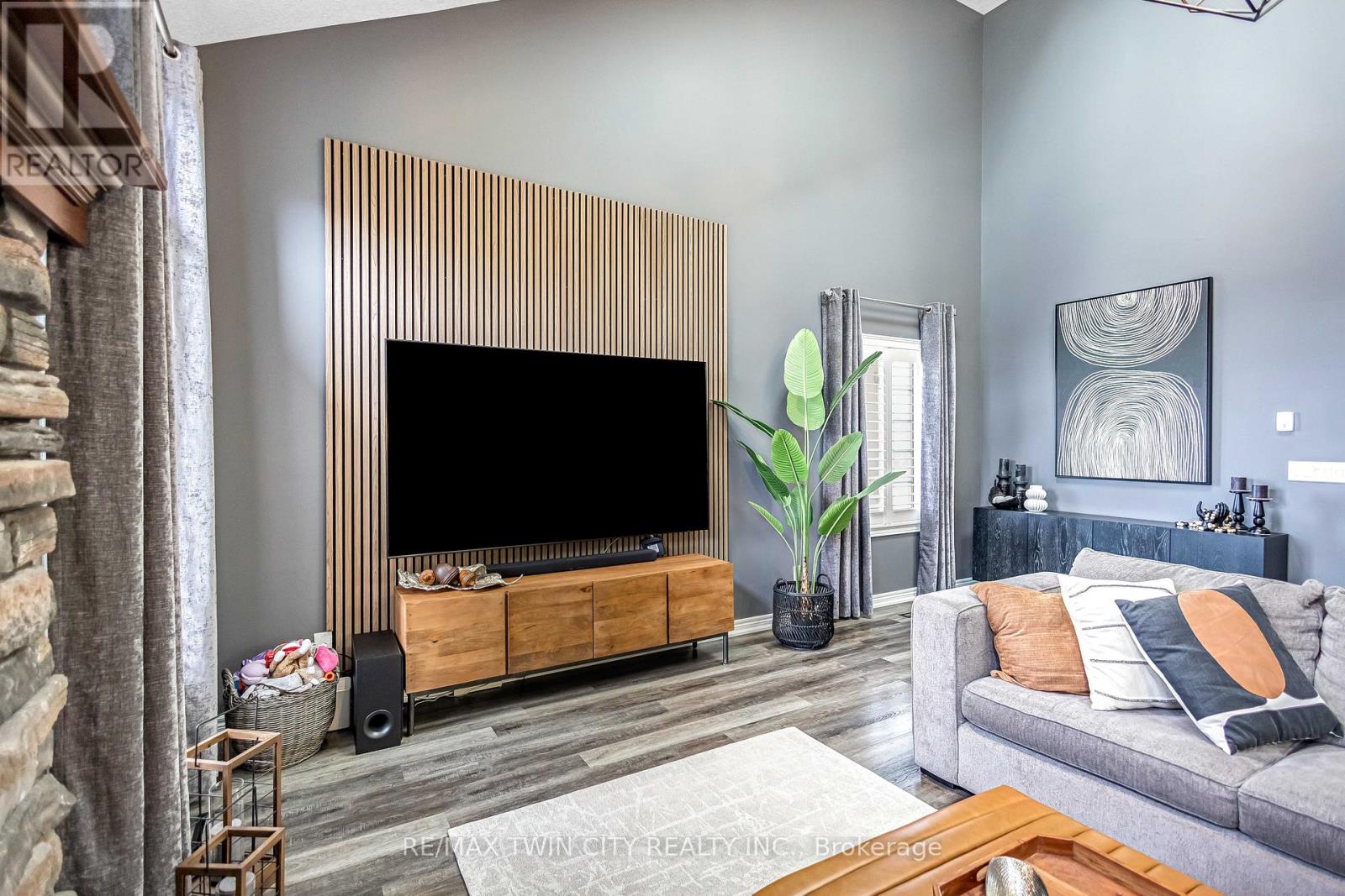 783 Stonegate Drive, Woodstock, Ontario  N4V 1H5 - Photo 9 - X12867264