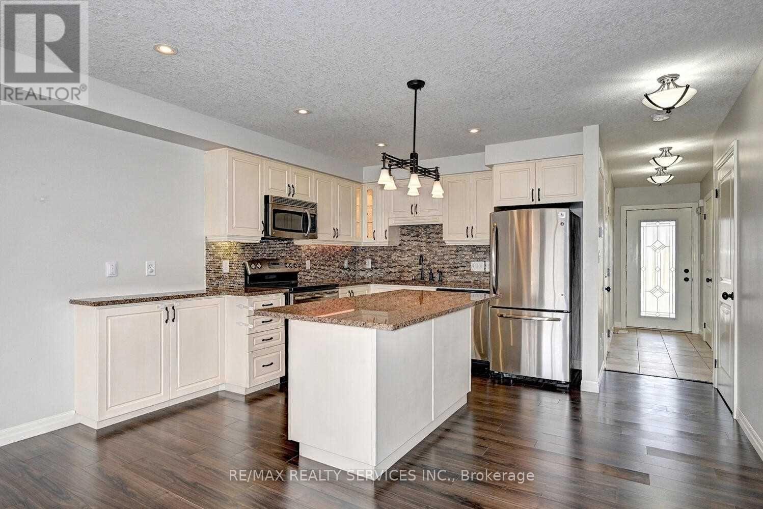 130 Rochefort Street N, Kitchener, Ontario  N2R 0C1 - Photo 11 - X12867358